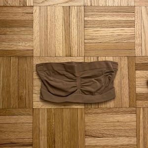 New without tags, straps missing in the original packaging.